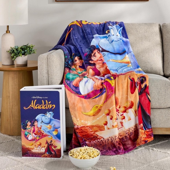 Disney Aladdin Retro VHS Boxed Silk Classic Throw Blanket - Picture 1 of 6